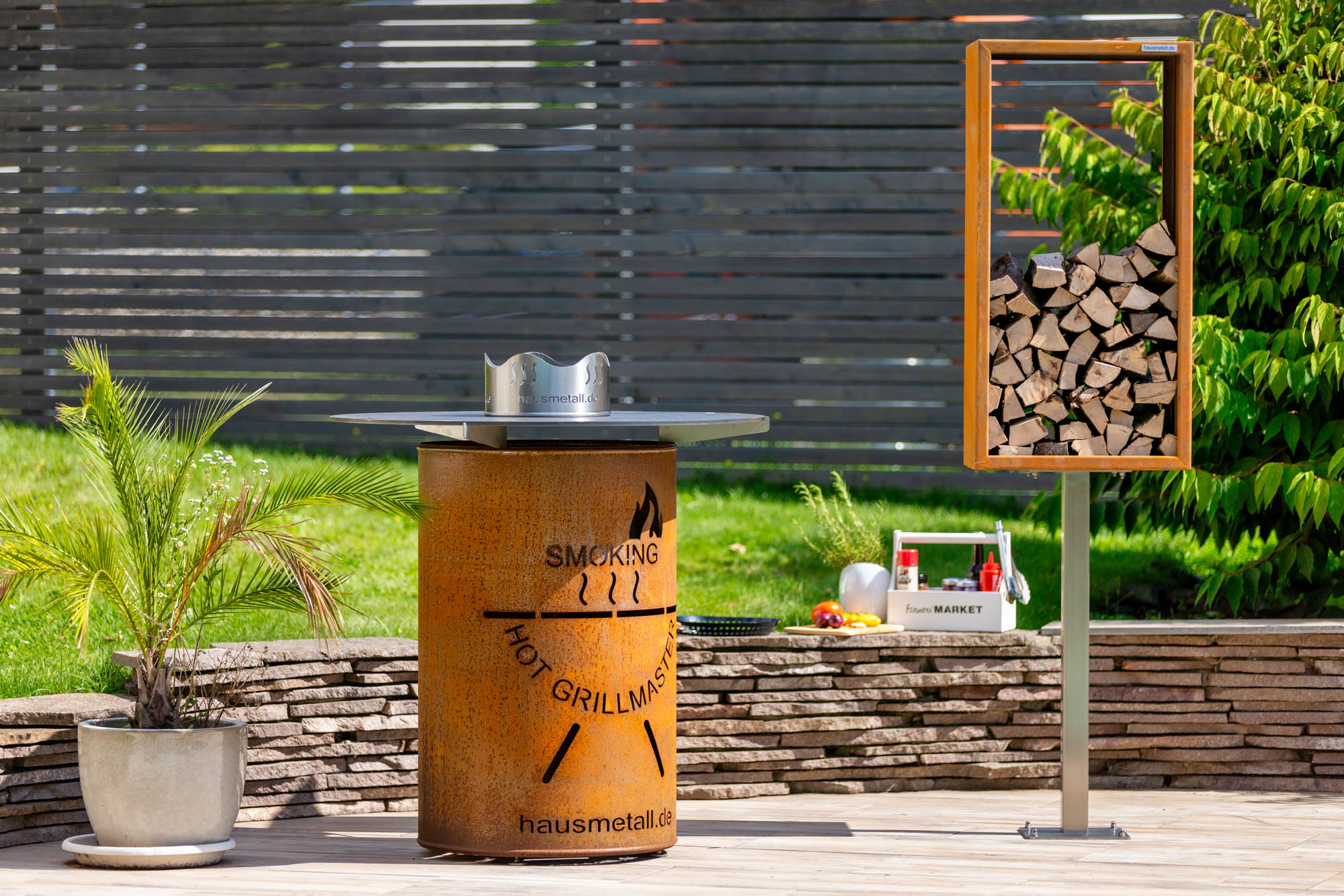 Planchagrill aus Cortenstahl mit Edelrost SMOKING HOT GRILLMASTER
